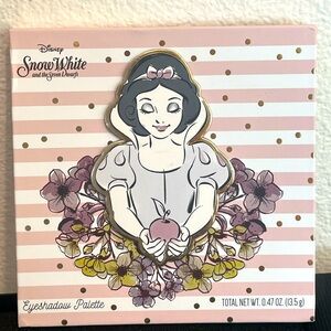 Disney Snow White Eyeshadow Palette Snow White and the seven dwarfs